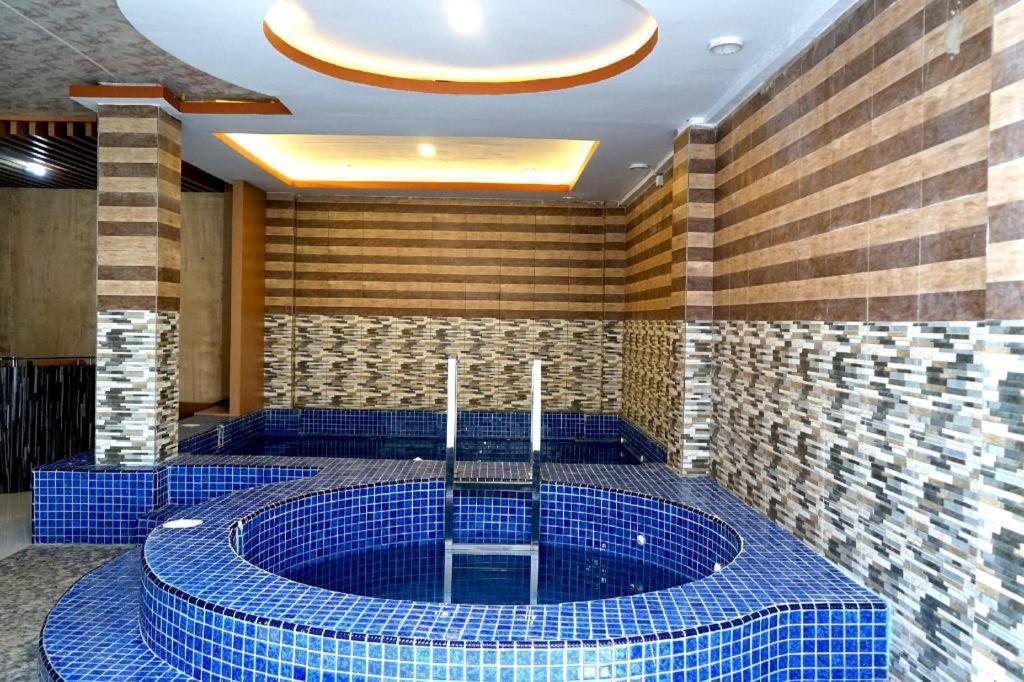 Grand Vella Hotel Pangkal Pinang Exterior foto